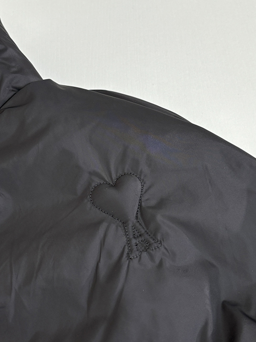 アミコピー ハート柄刺繍ダウンジャケットベスト