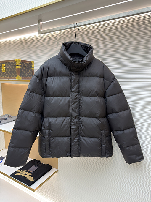 バレンシアガ フレイムプリントスタンドカラーダウンジャケット