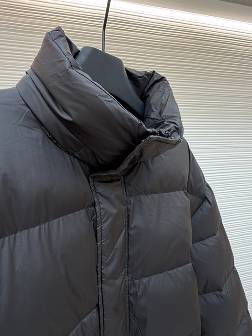 バレンシアガ フレイムプリントスタンドカラーダウンジャケット