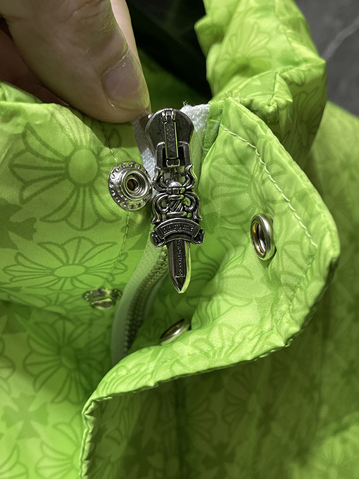 クロムハーツ ダークパターンシリーズ 蛍光グリーン ダウンジャケット