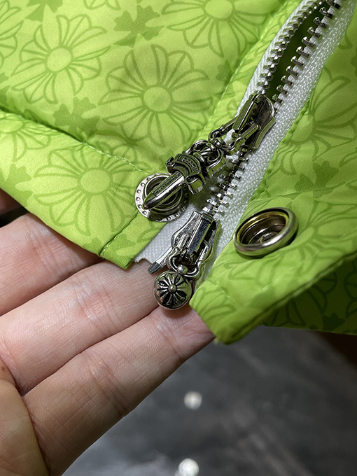 クロムハーツ ダークパターンシリーズ 蛍光グリーン ダウンジャケット