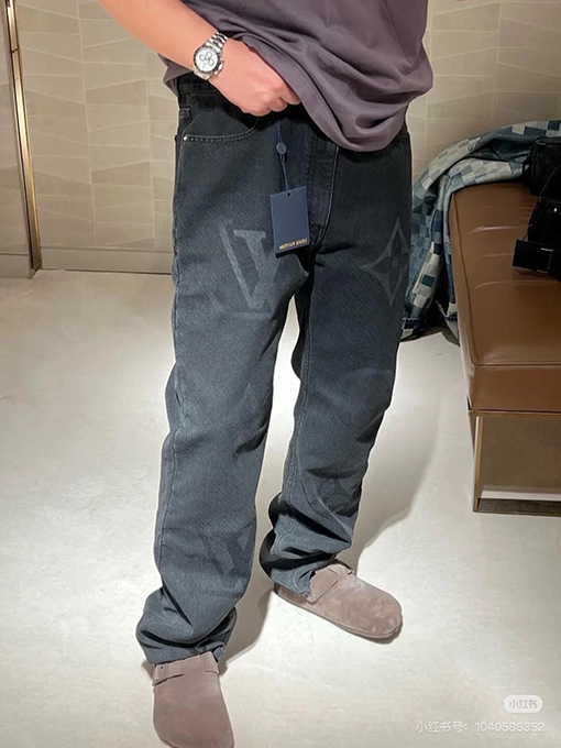 ルイヴィトンスーパーコピー グラデーションレタージーンズ