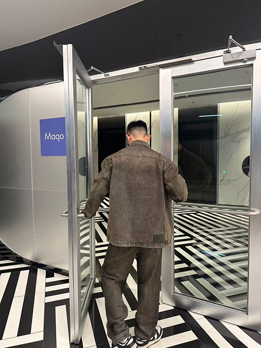 フェンディ ラペルシングルブレストオーバーロックデニムジャケット