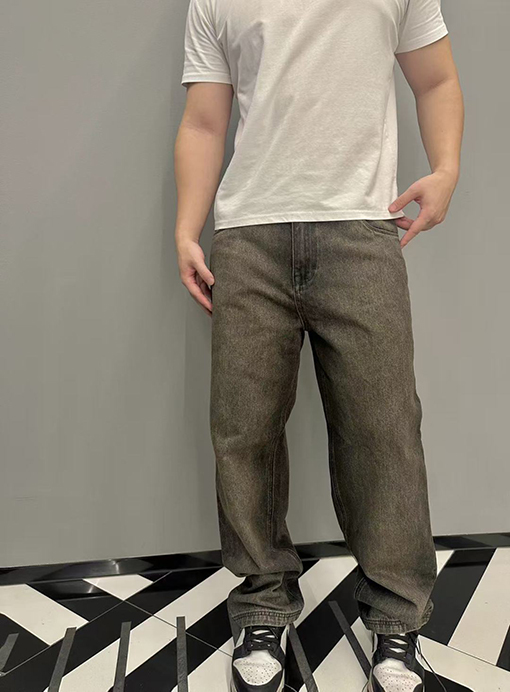 フェンディ ストレートレッグサイドポケットデニムジーンズ