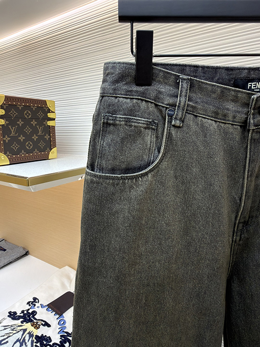 フェンディ ストレートレッグサイドポケットデニムジーンズ