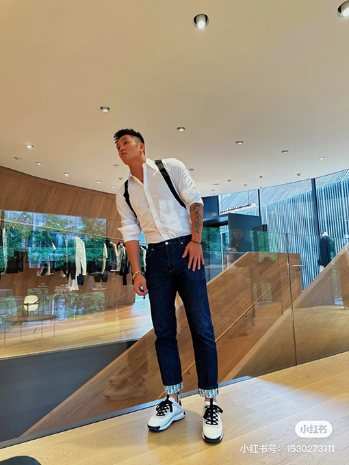 ディオール 新しいモノグラムプリントジーンズ