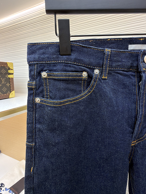 ディオール 新しいモノグラムプリントジーンズ