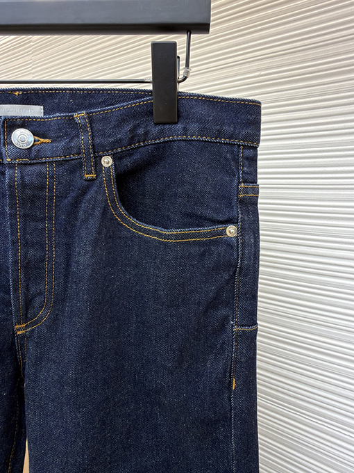 ディオール 新しいモノグラムプリントジーンズ