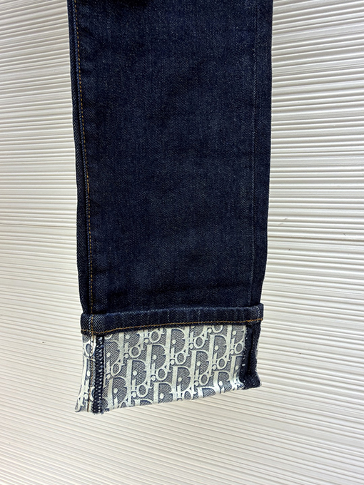 ディオール 新しいモノグラムプリントジーンズ