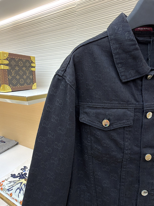 グッチ ダークパターンのジャカードデニムジャケット