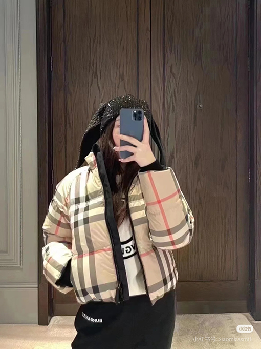 バーバリースーパーコピー スタンドカラーチェック柄ショートダウンジャケット