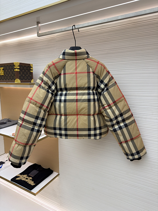 バーバリースーパーコピー スタンドカラーチェック柄ショートダウンジャケット