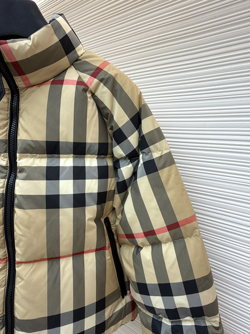 バーバリースーパーコピー スタンドカラーチェック柄ショートダウンジャケット