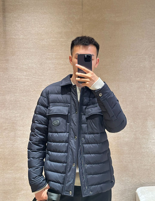 バーバリーコピー 新しい軽量ダウンジャケット