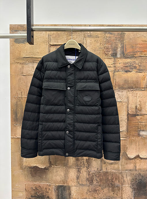 バーバリーコピー 新しい軽量ダウンジャケット