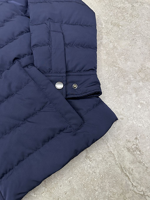 バーバリーコピー 新しい軽量ダウンジャケット