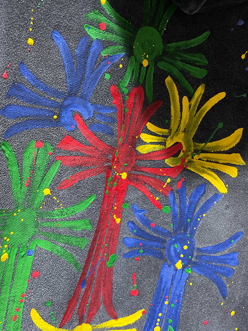 クロムハーツ 手描きのグラフィティのカラフルなクロスの洗えるパーカー