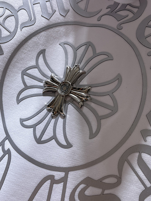 クロムハーツ 馬蹄のサンスクリット十字の彫刻ラインストーンのホットフィックスラインストーンの手縫いパーカー