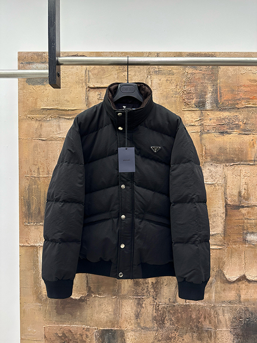 プラダコピー ツイルキルティングダウンジャケット