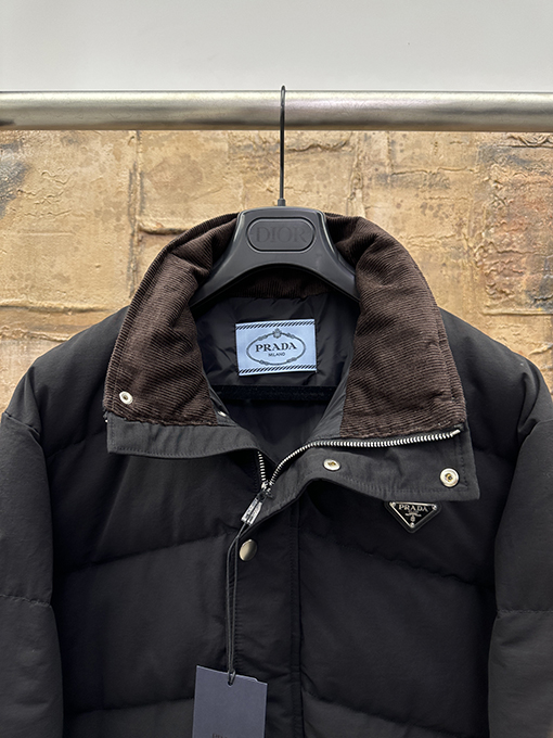 プラダコピー ツイルキルティングダウンジャケット