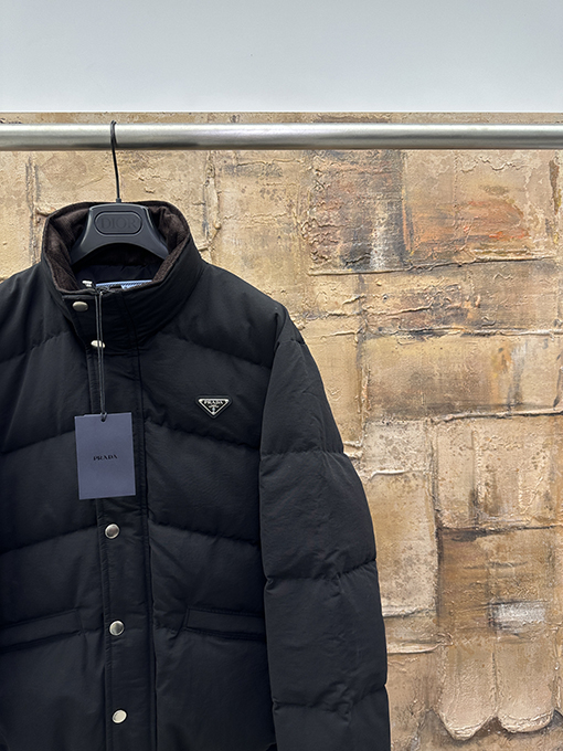 プラダコピー ツイルキルティングダウンジャケット