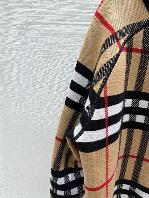 バーバリー 新作モノグラムフード付き両面ニット長袖カーディガン