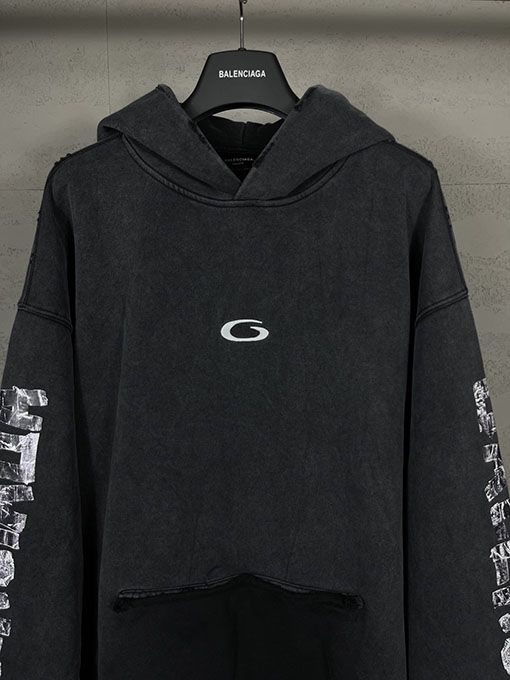 バレンシアガ BALENCIAGA 新作マスキングテーププリントフード付きスパーカー