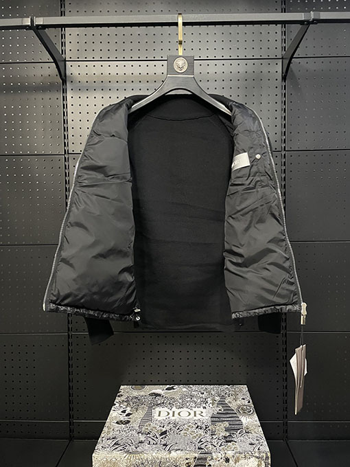 ディオールコピー 新しいモノグラムニットダウンジャケット