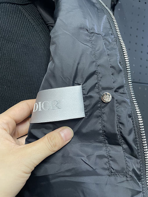 ディオールコピー 新しいモノグラムニットダウンジャケット