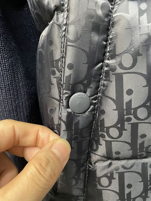 ディオールコピー 新しいモノグラムニットダウンジャケット
