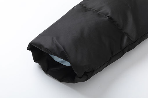 プラダ 新作レディースフード付きトライアングルラベルダウンジャケット