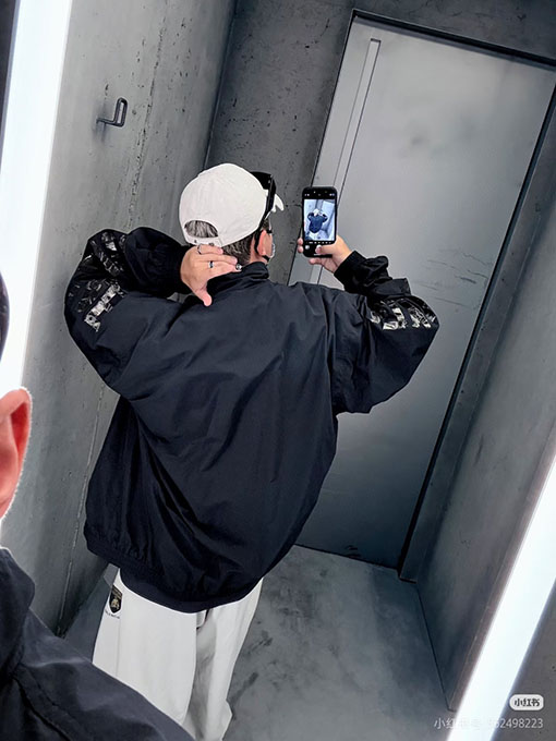 バレンシアガコピー アームマスキングテープジャケット