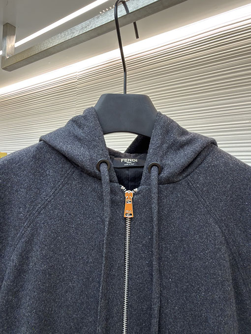 フェンディ フード付きジップアップカシミアカーディガン
