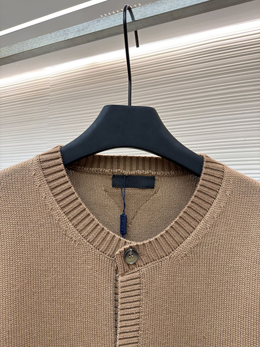 プラダ クルーネックシングルブレストカシミアカーディガン