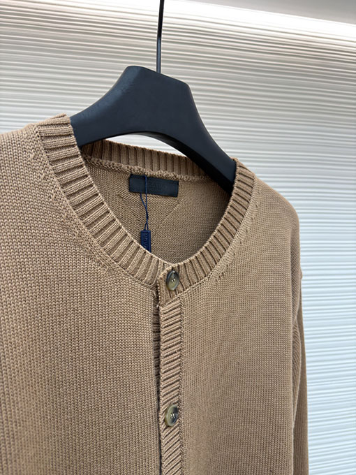 プラダ クルーネックシングルブレストカシミアカーディガン
