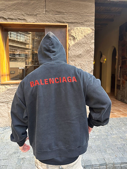 バレンシアガスーパーコピー Balenciaga back 刺繍入りフード付きスウェットシャツ