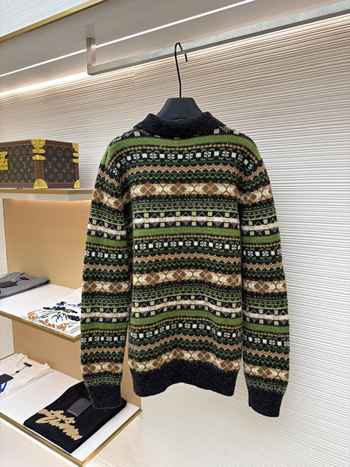 ロエベ オールウールのクリスマスグリーンニットセーター