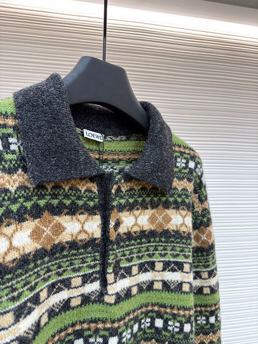 ロエベ オールウールのクリスマスグリーンニットセーター