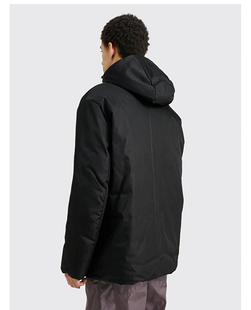 プラダスーパーコピー ミドル丈ナイロンフード付きダウンジャケット