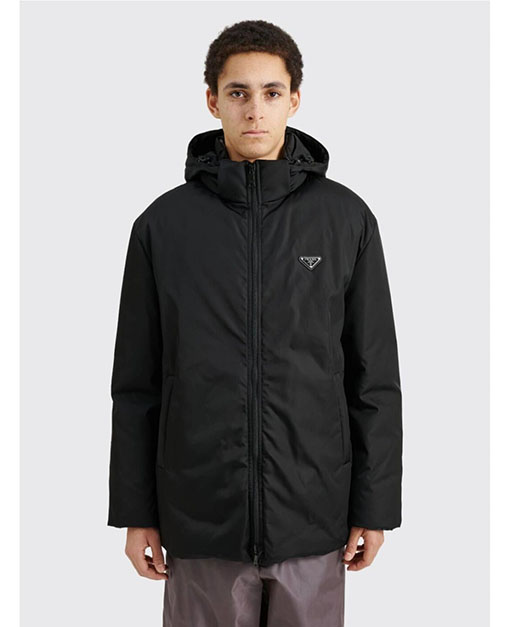 プラダスーパーコピー ミドル丈ナイロンフード付きダウンジャケット