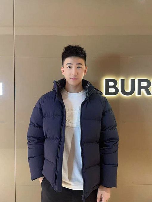 バーバリー 取り外し可能な袖付きダウンジャケット