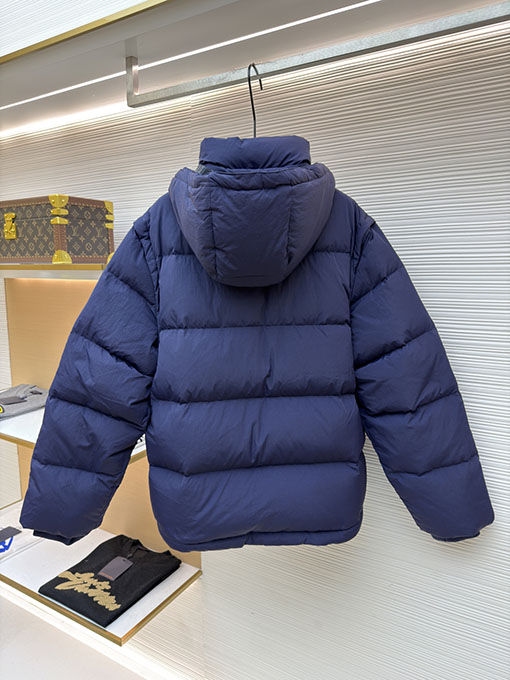 バーバリー 取り外し可能な袖付きダウンジャケット