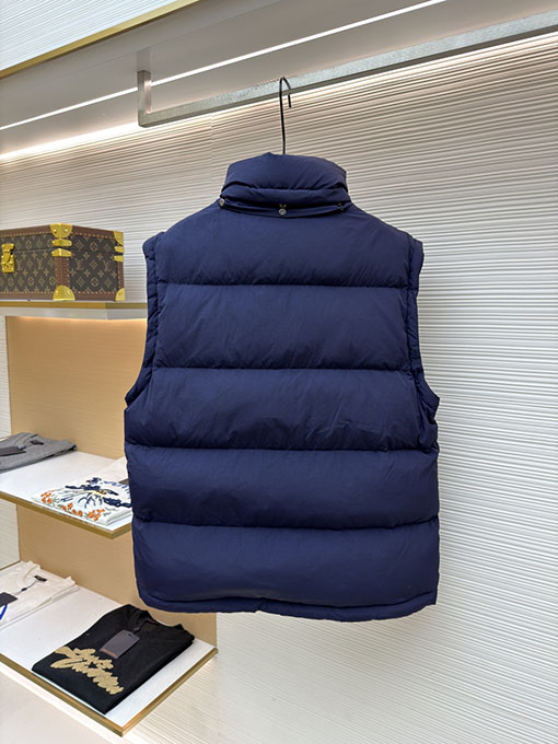 バーバリー 取り外し可能な袖付きダウンジャケット