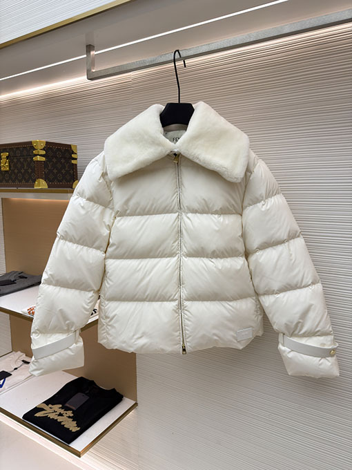 フェンディ スキージャケット ダウンジャケット