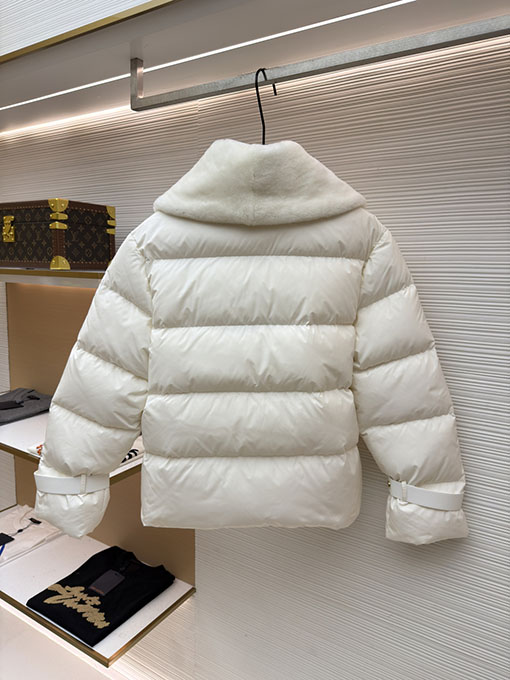 フェンディ スキージャケット ダウンジャケット