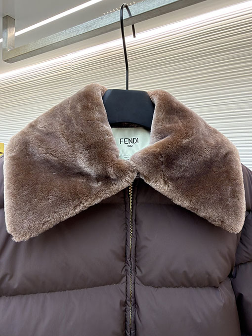 フェンディ スキージャケット ダウンジャケット