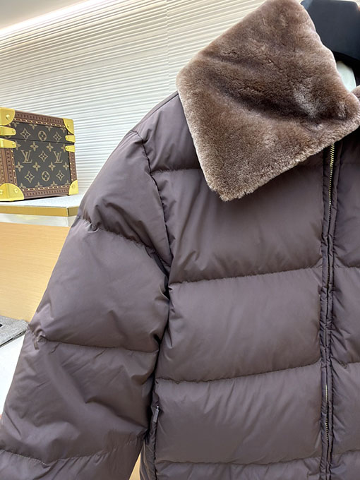 フェンディ スキージャケット ダウンジャケット