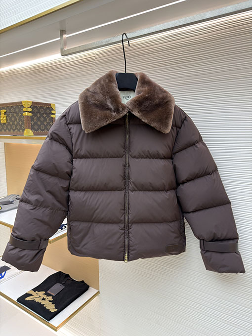 フェンディ スキージャケット ダウンジャケット