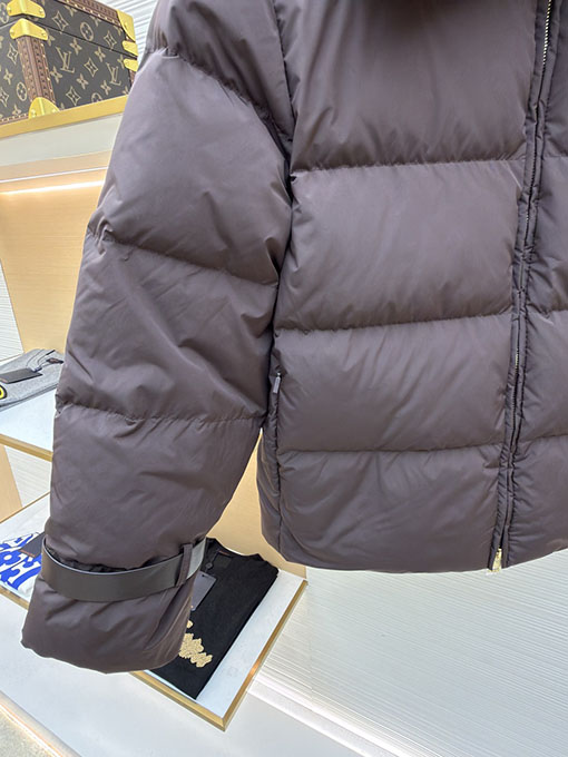 フェンディ スキージャケット ダウンジャケット