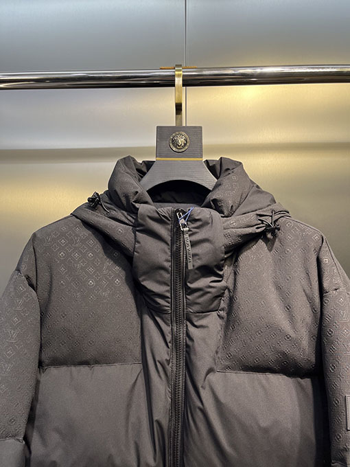 ルイヴィトン 新作エンボスダウンジャケット